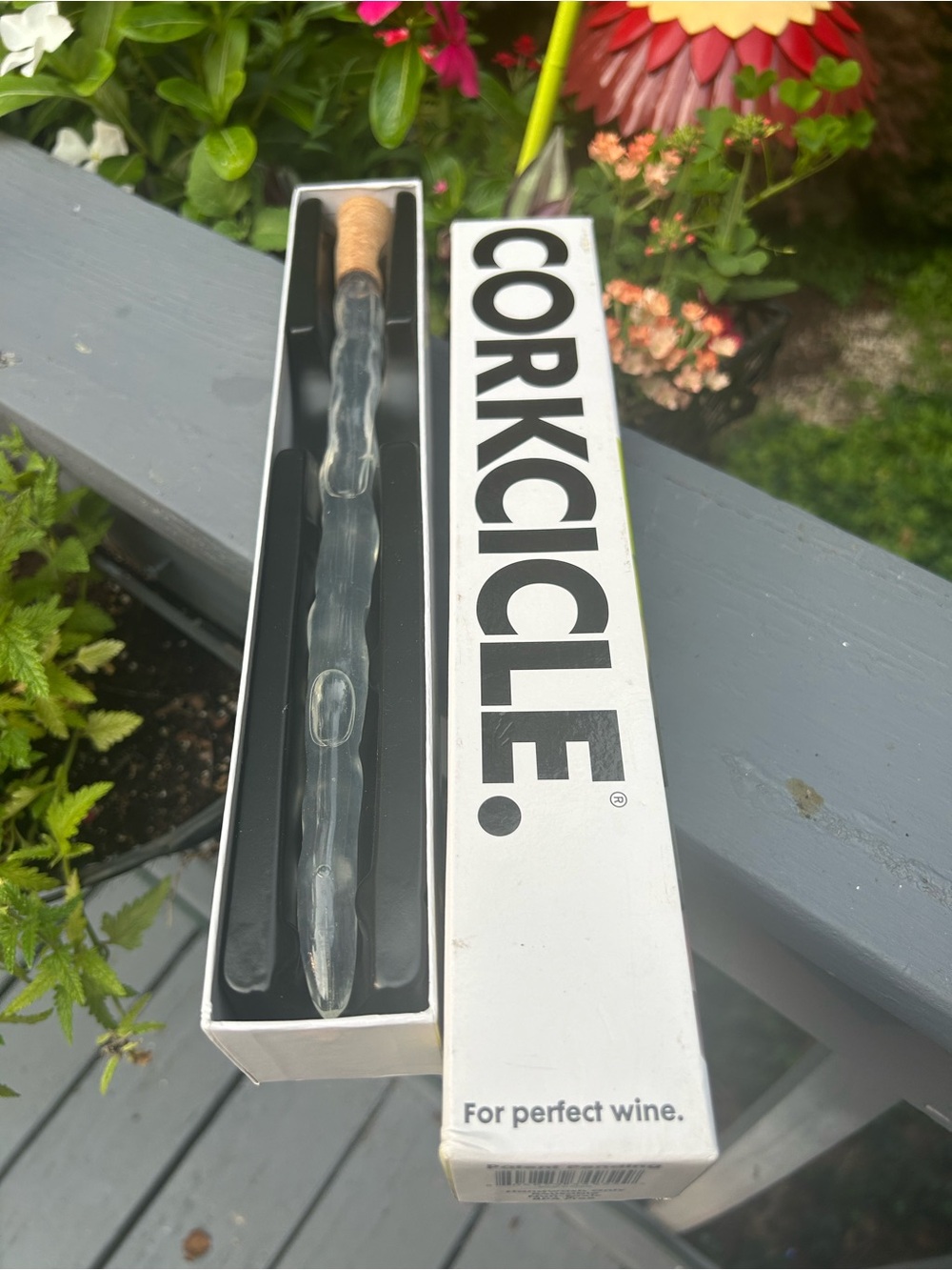 Corkcicle White and Black Wine Aerator Pourer
